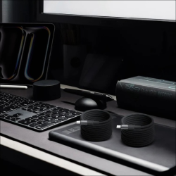 Mag.Link Magnetic USB-C to USB-C Cable 240W 2m Mag.Link Magnetic USB-C to USB-C Cable 240W 2m