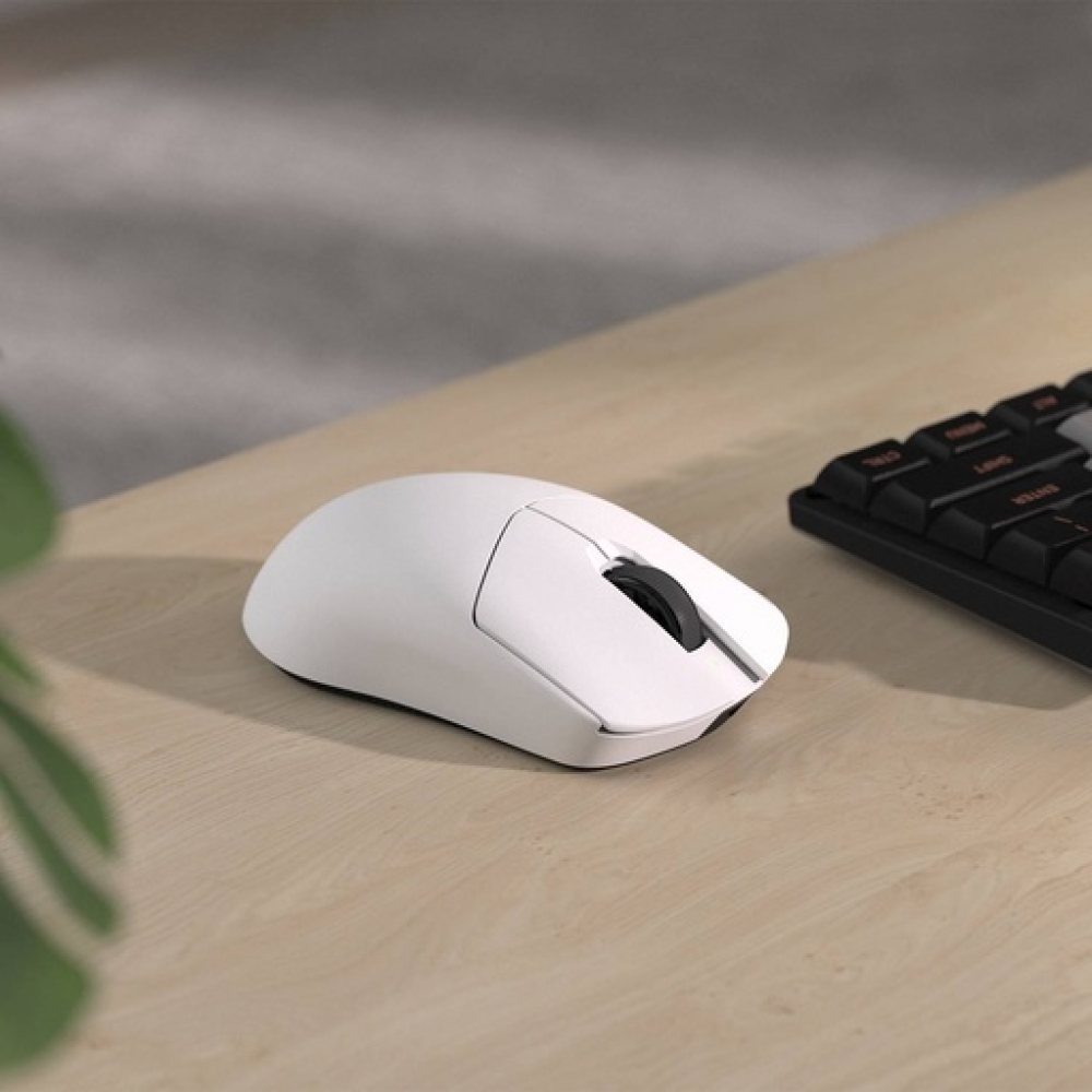 Cougar Revenger Pro 4K – Ultralight Wireless Gaming Mouse White